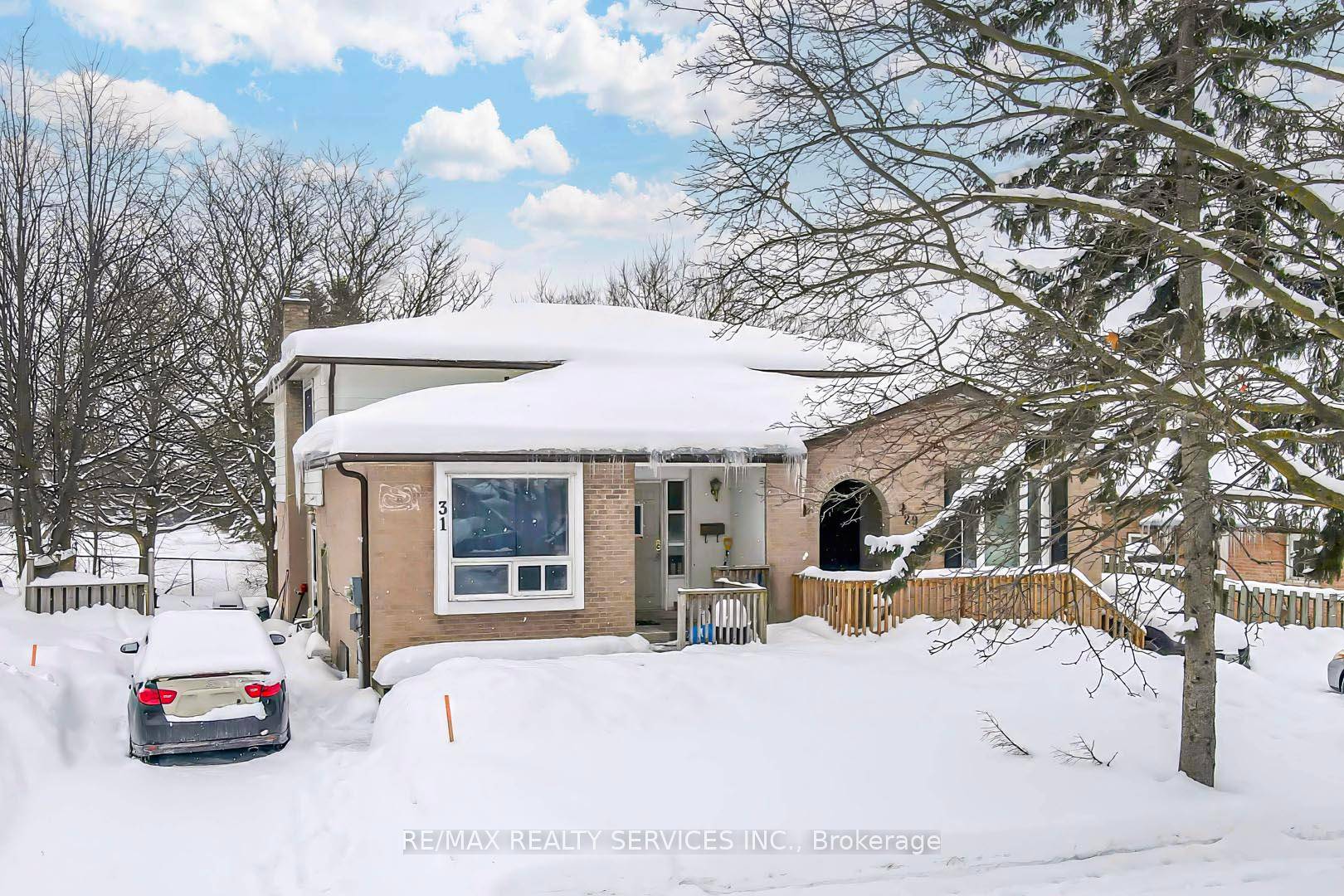 This Exceptional Legal Six Bedroom Home Is a Rare Investment Opportunity in One of Barrie's Most Desirable Neighborhoods.