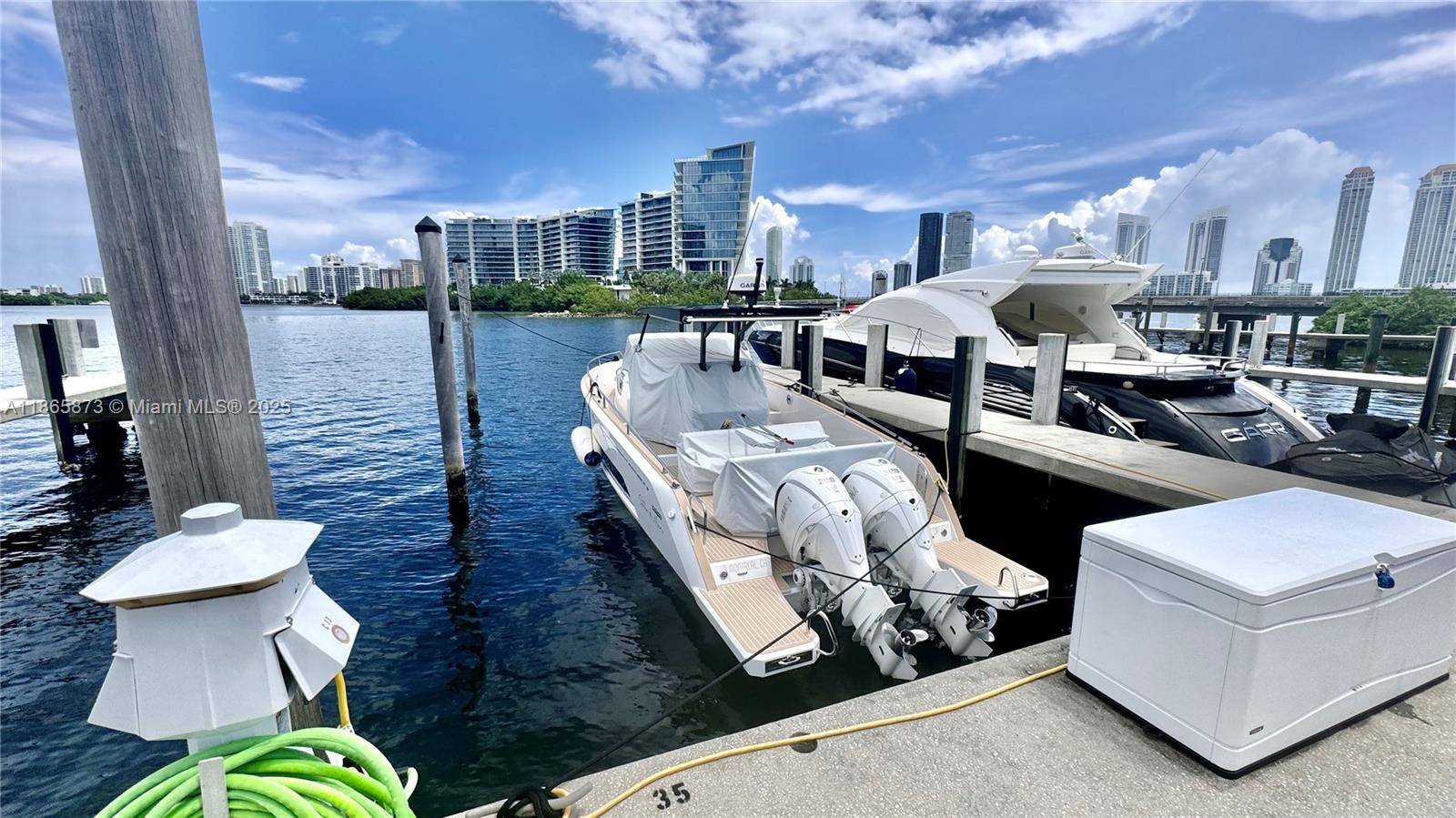 Exclusive 65 Foot Dock Space Available in Prive or Island Estates Welcome to an exceptional opportunity for waterfront living in the prestigious communities of Prive and Island Estates.