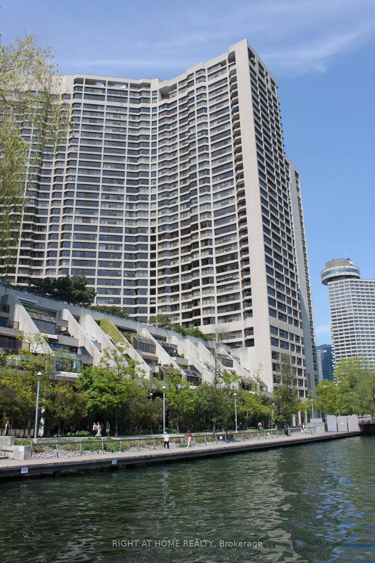 Available November 1st. Updated Harbourside one bedroom condo, offering luxurious living by the waterfront at Bay St and Queens Quay.