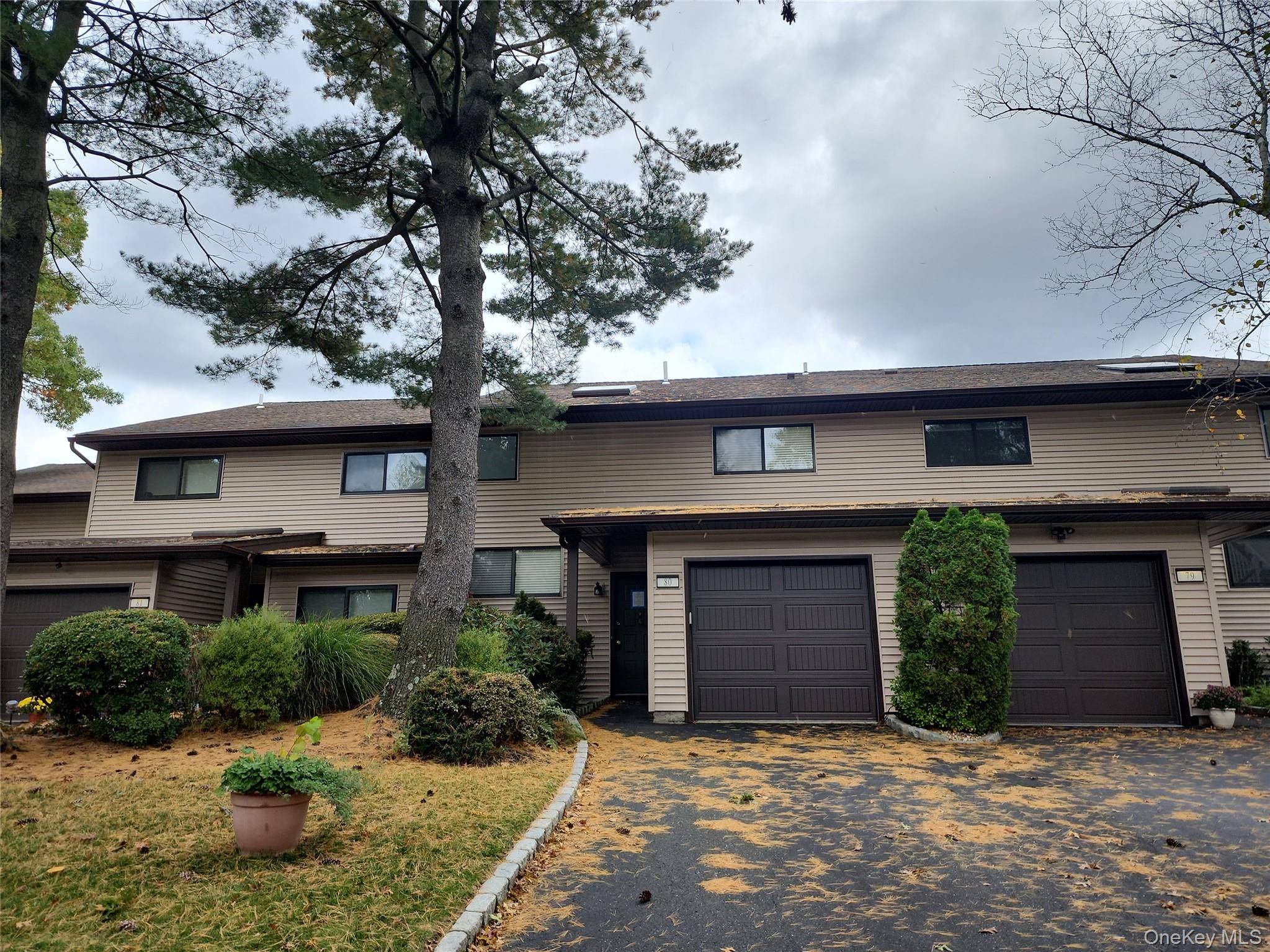 Enjoy breathtaking views of the pond from this ideally situated unit.