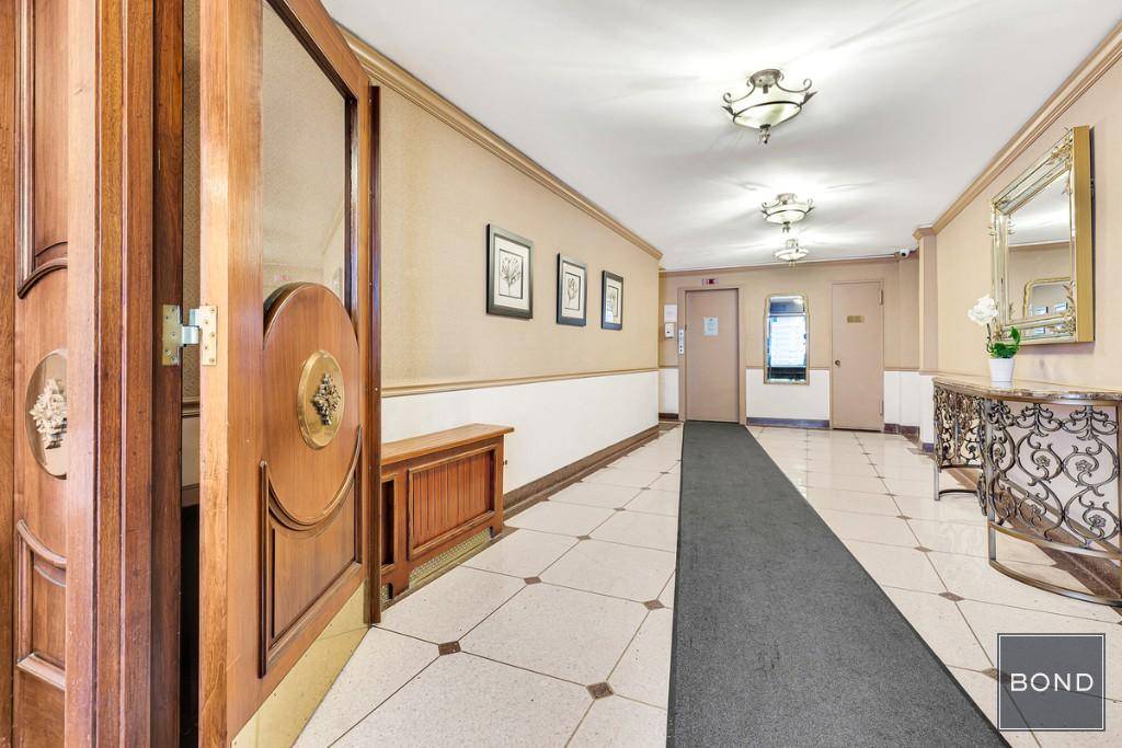 Apartment FeaturesLarge 1 Bedroom ApartmentUpdated Pass Through Kitchen Granite Counter TopsStainless AppliancesPristine Red Oak FlooringThru Wall A C UnitsNorth Tree Top ViewsBuilding AmenitiesLive in SuperElevatorUnderground ParkingCarded Laundry RoomAr