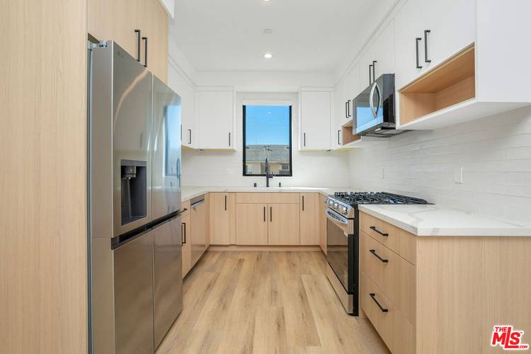 111  N Orlando Ave 4BR Beverly Grove La