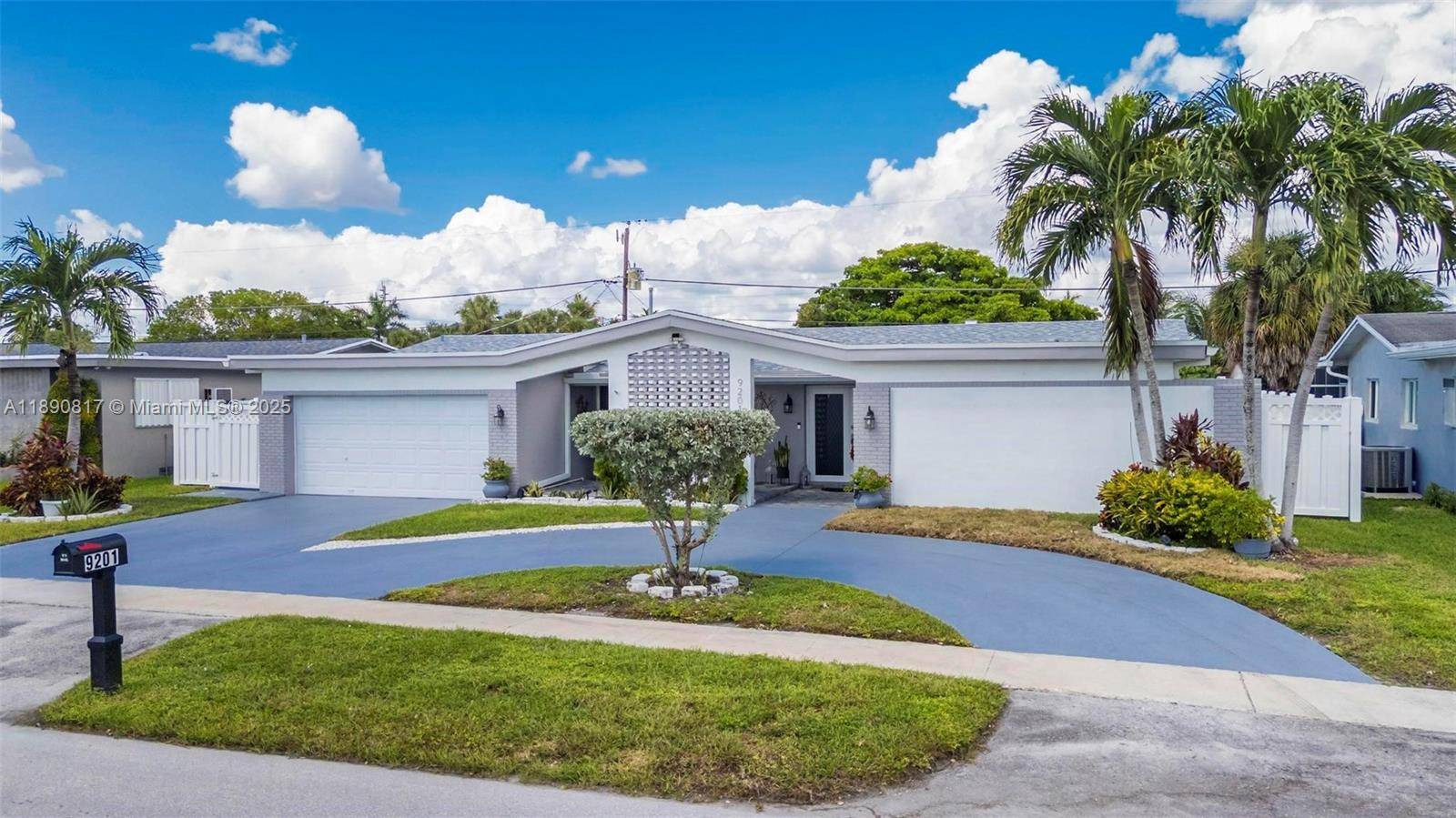 Welcome home to this beautifully maintained 3 bedroom, 2 bath single family residence located in the heart of Sunrise !