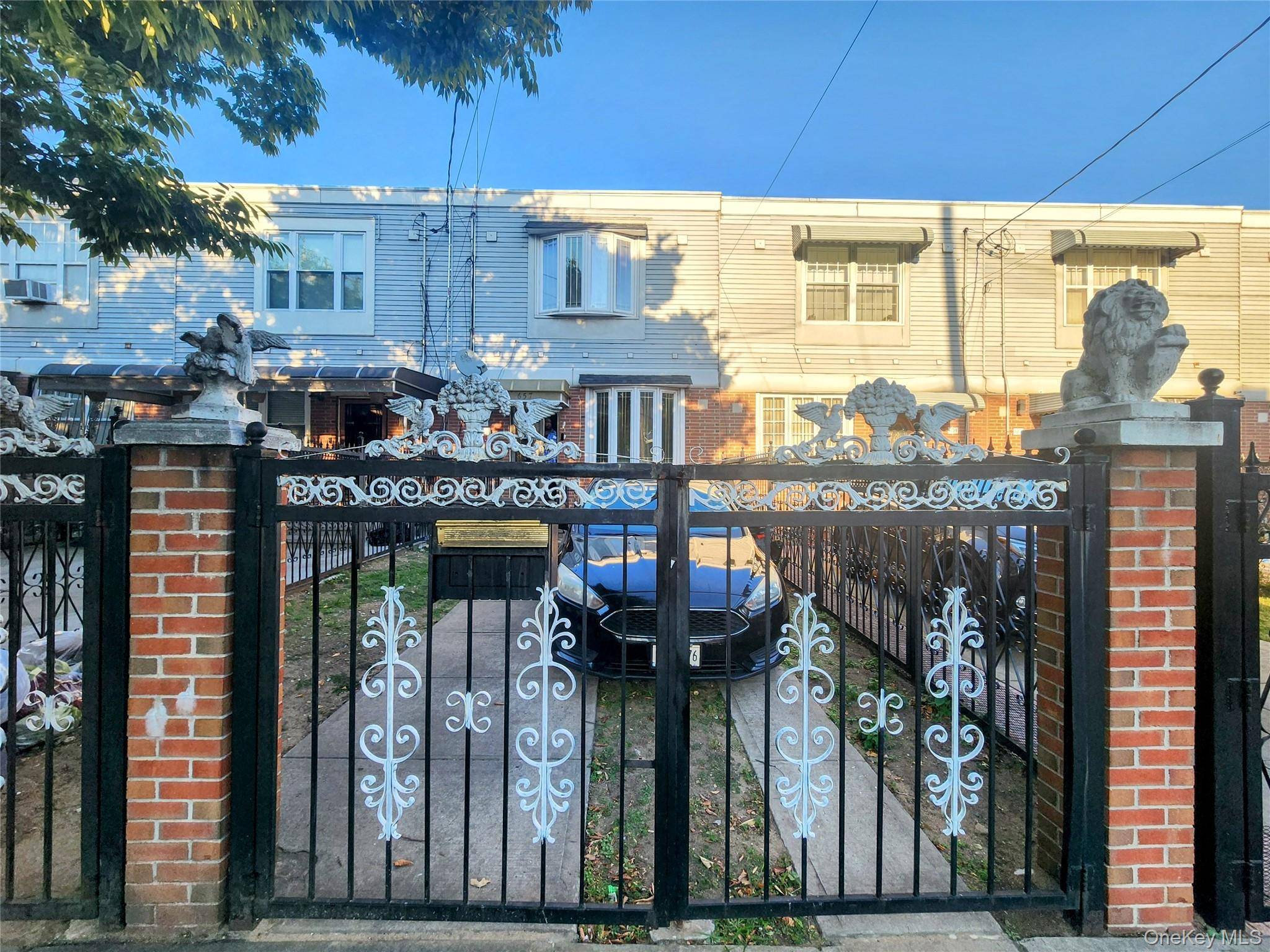 Welcome to 657 Snediker Ave, a charming and move in ready one family home tucked into Brooklyn s vibrant East New York community.