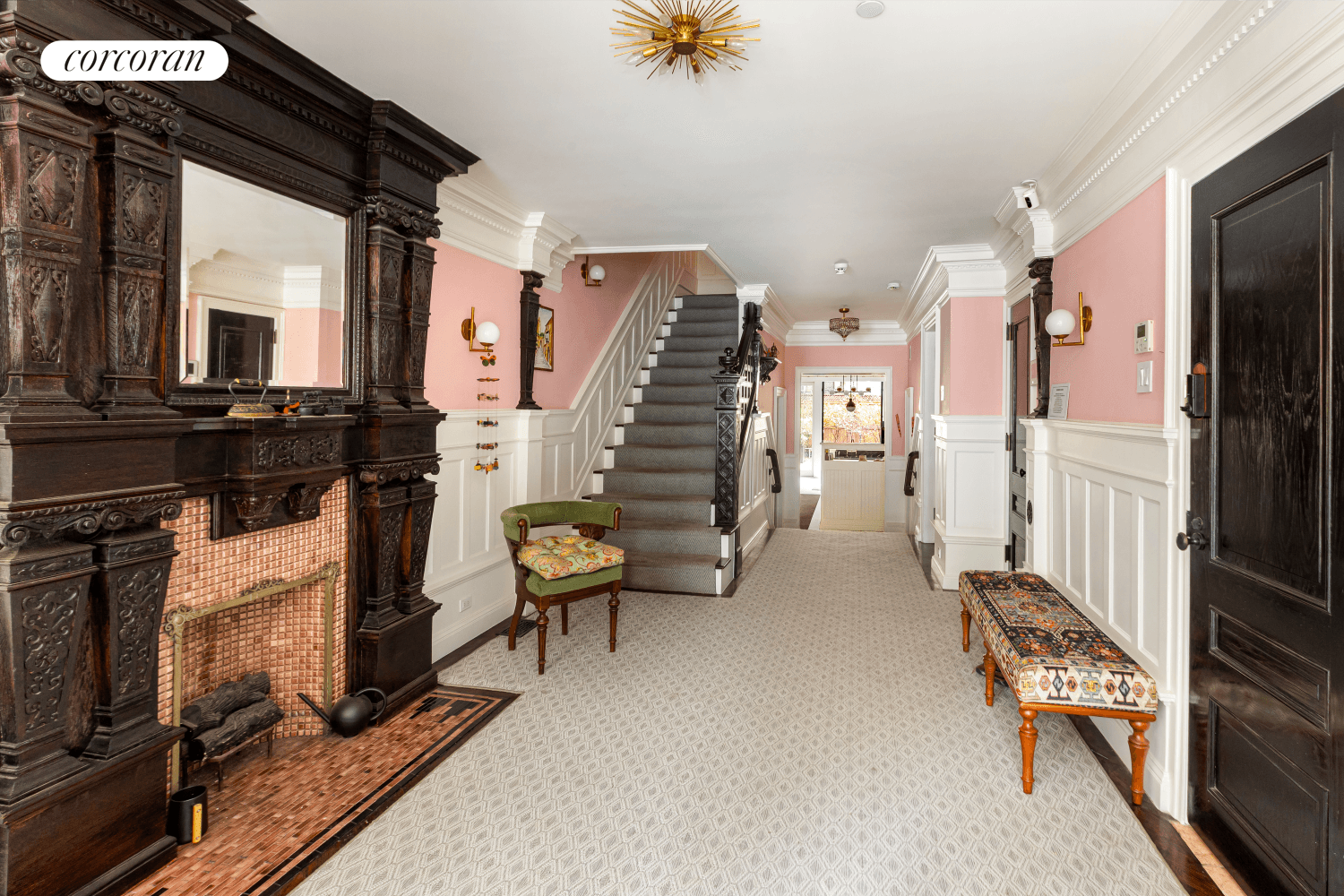Situated in the Upper West Side, with close proximity to Central Park, this beautifully appointed townhouse is ready for immediate occupancy.