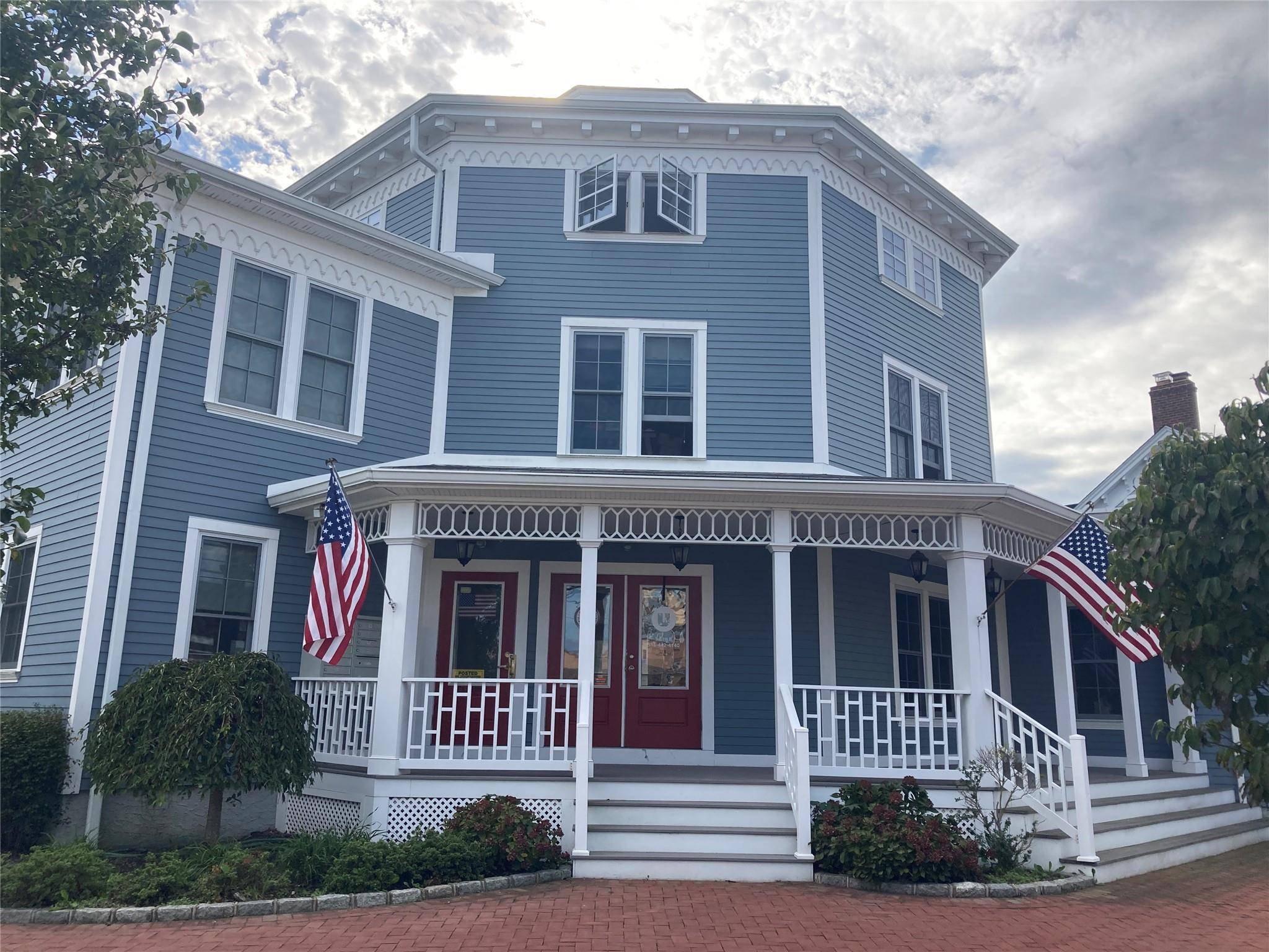 This two bedroom, one full bathroom spacious apartment is located in the historic district of Oyster Bay.
