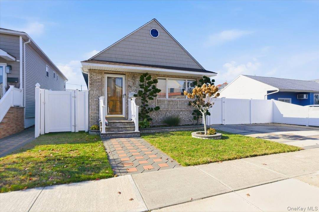 Welcome to this delightful 2 bedroom, 1 bathroom Bungalow nestled in the Village of Island Park.