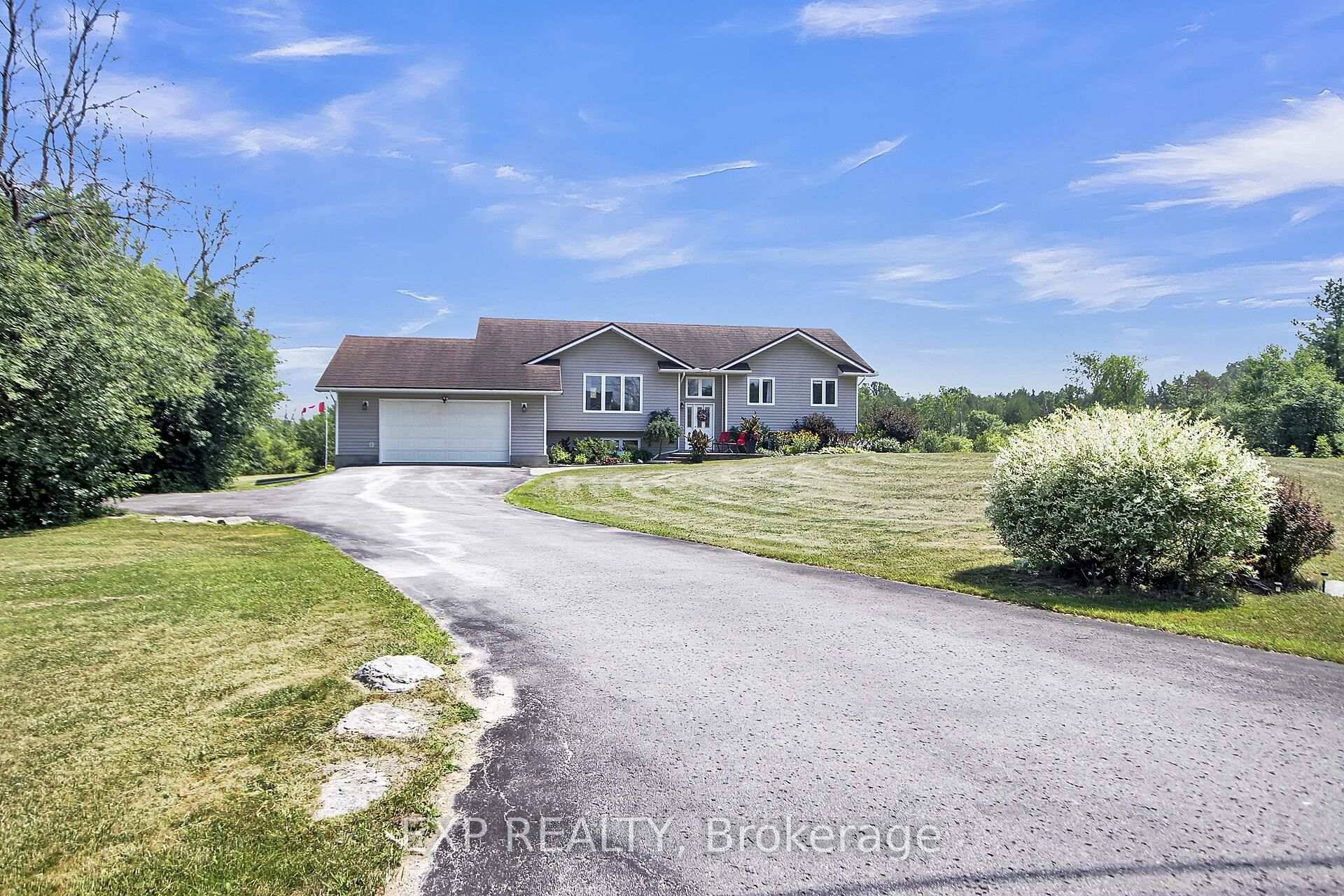 Welcome to 372 Stonehome Crescent a charming custom built high ranch bungalow, built in 2003, nestled in the desirable community of Greystone Estates.