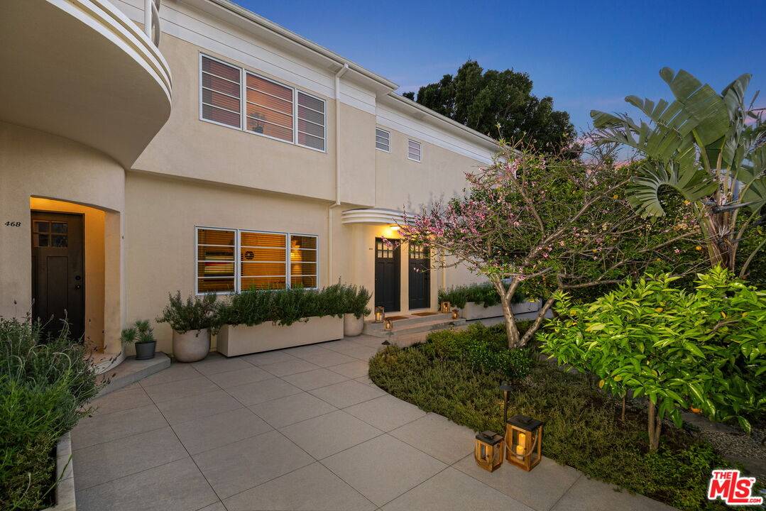 464 N Harper Ave 2BR Beverly Grove La