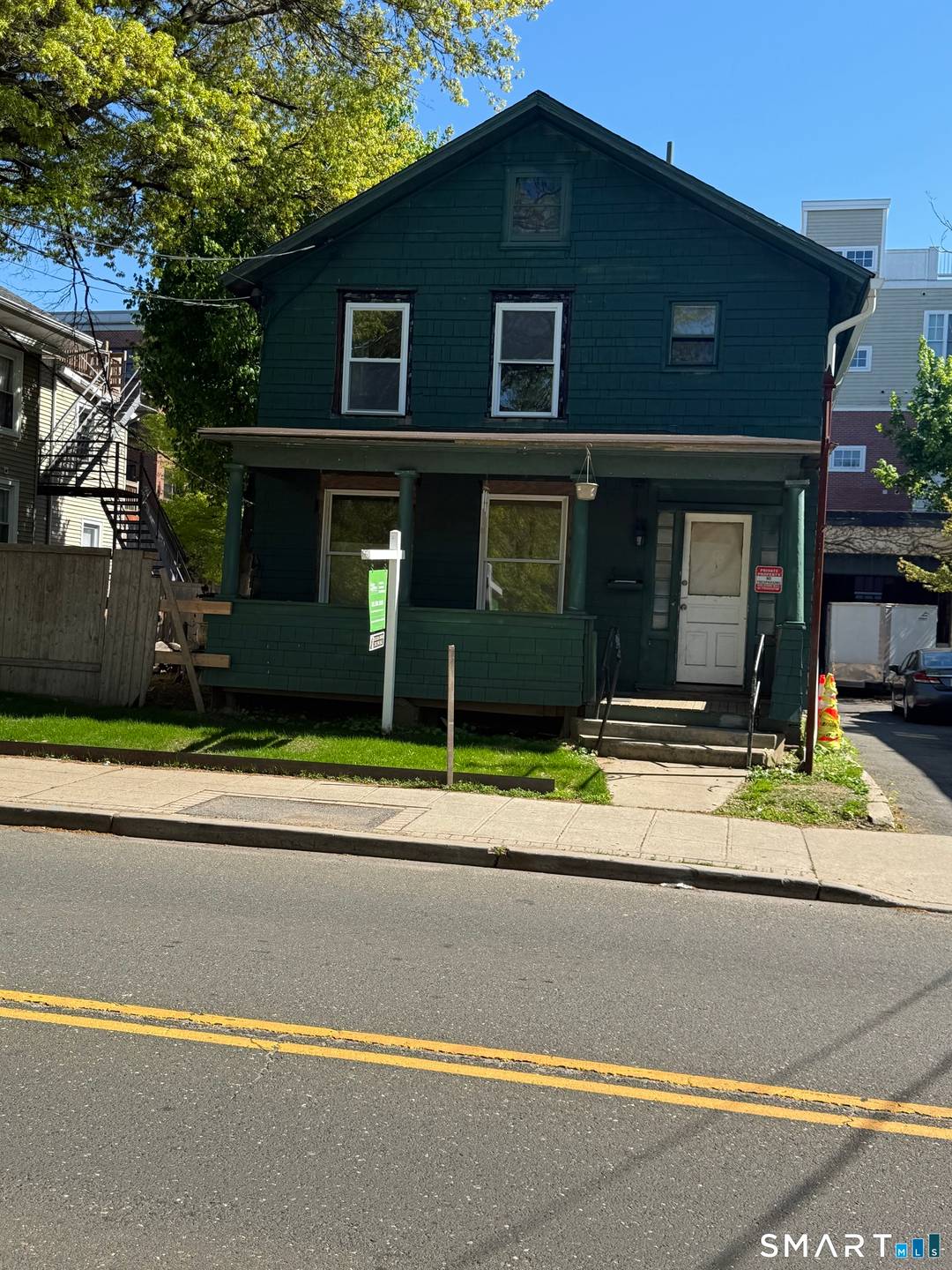 Unique mixed use opportunity in the heart of Stamford !