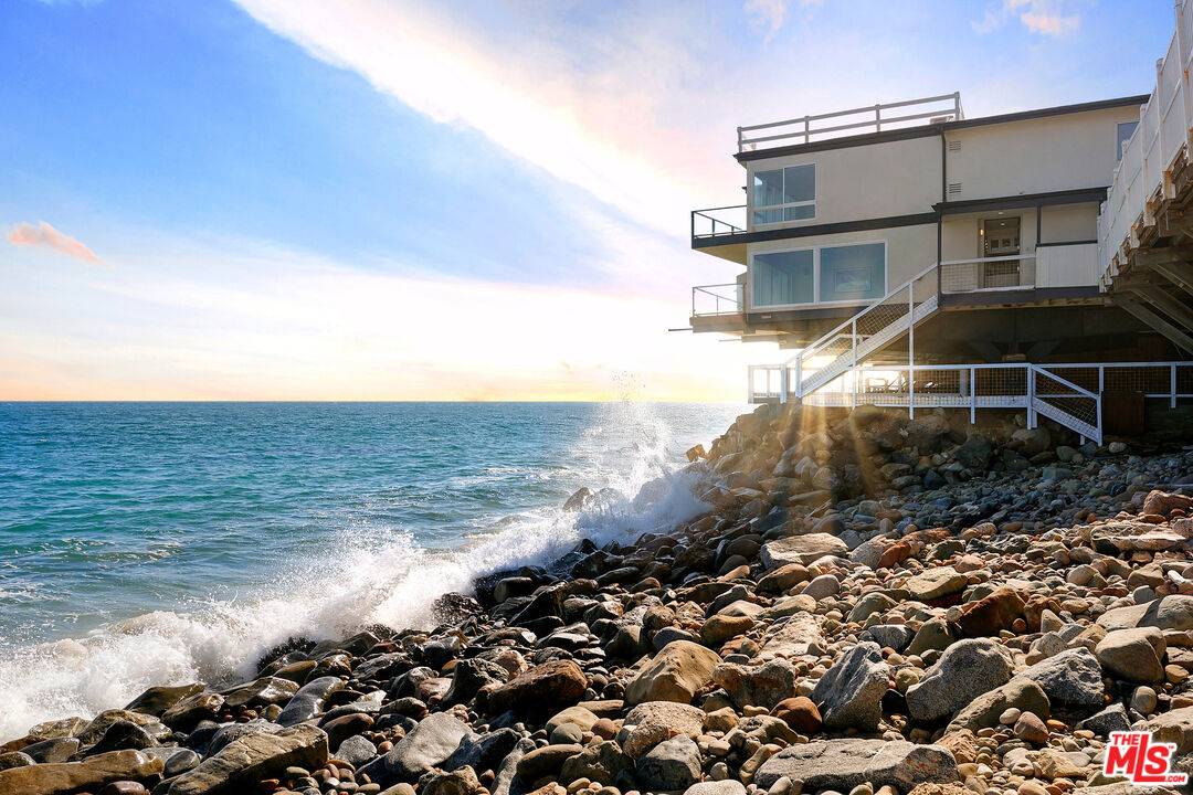 20436   Pacific Coast Hwy 2BR Malibu La