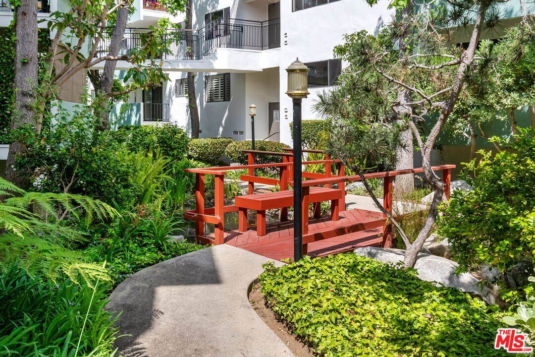 5000  S Centinela Ave 2BR Marina Del Rey La