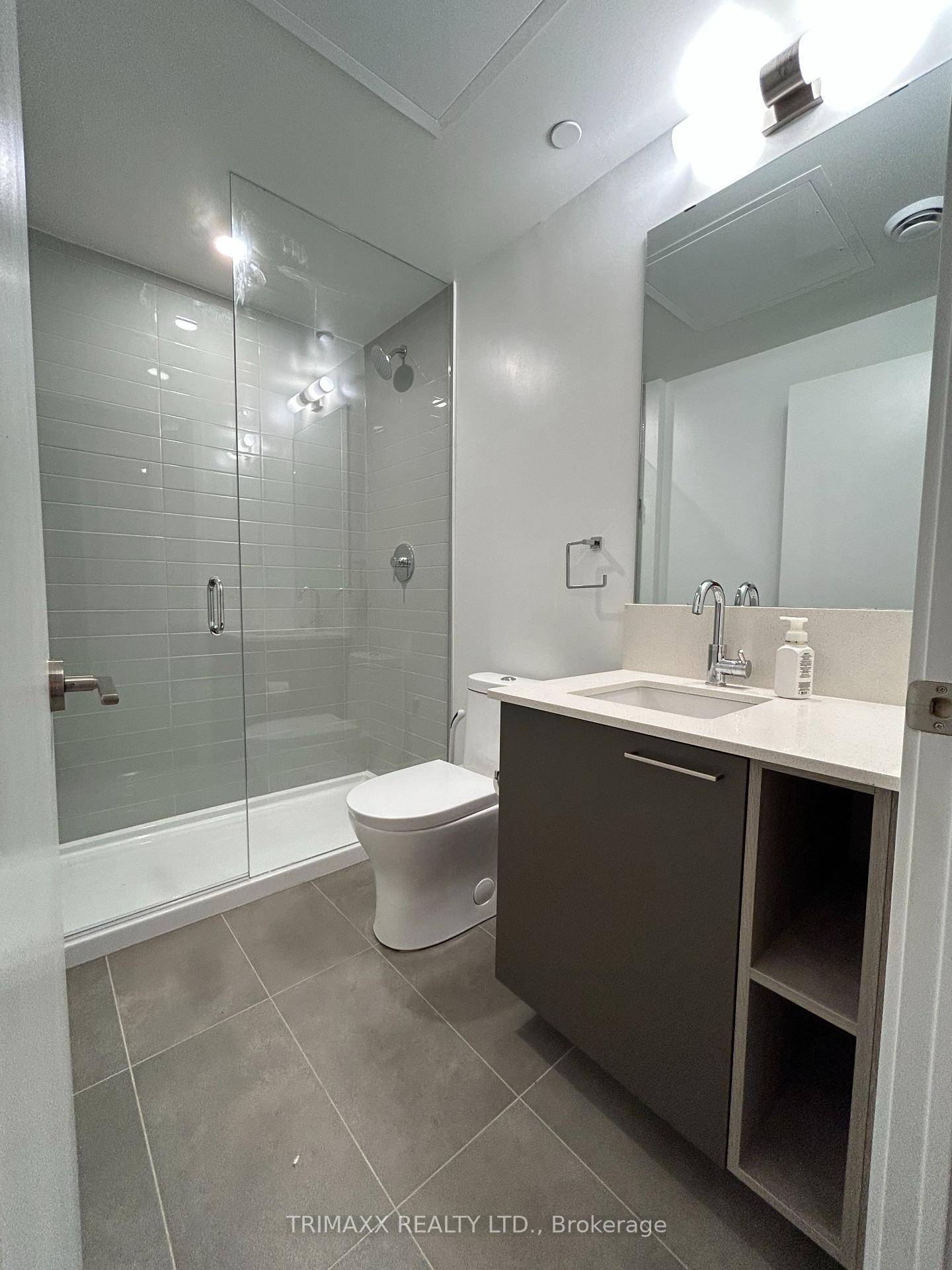 Professionals Welcome ! Brand new Never lived in 1 Bed Plus Den Layout luxury Condo with top of the line finishes, 4 piece bathroom, all S S appliances and stacked ...
