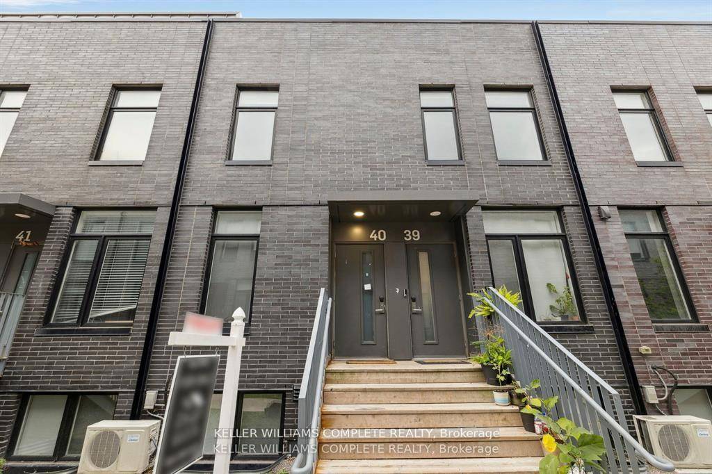 Welcome to 1740 Simcoe St N, Unit 4 a fantastic investment opportunity directly across from Ontario Tech University and Durham College.