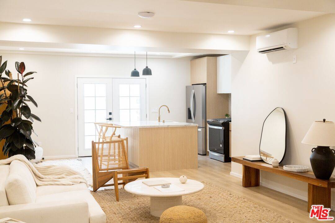 1409 N Hudson Ave 4BR Hollywood Hills East La