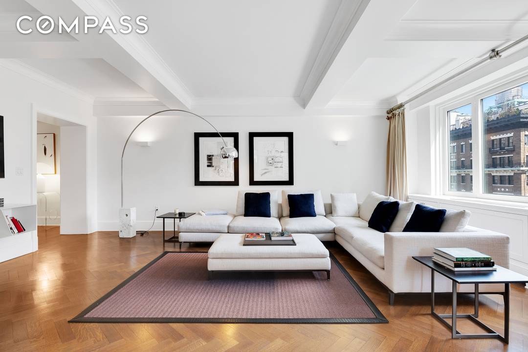 Step into timeless elegance and luxury at 530 Park Avenue, Unit 17A an extraordinary corner residence that redefines sophisticated city living.