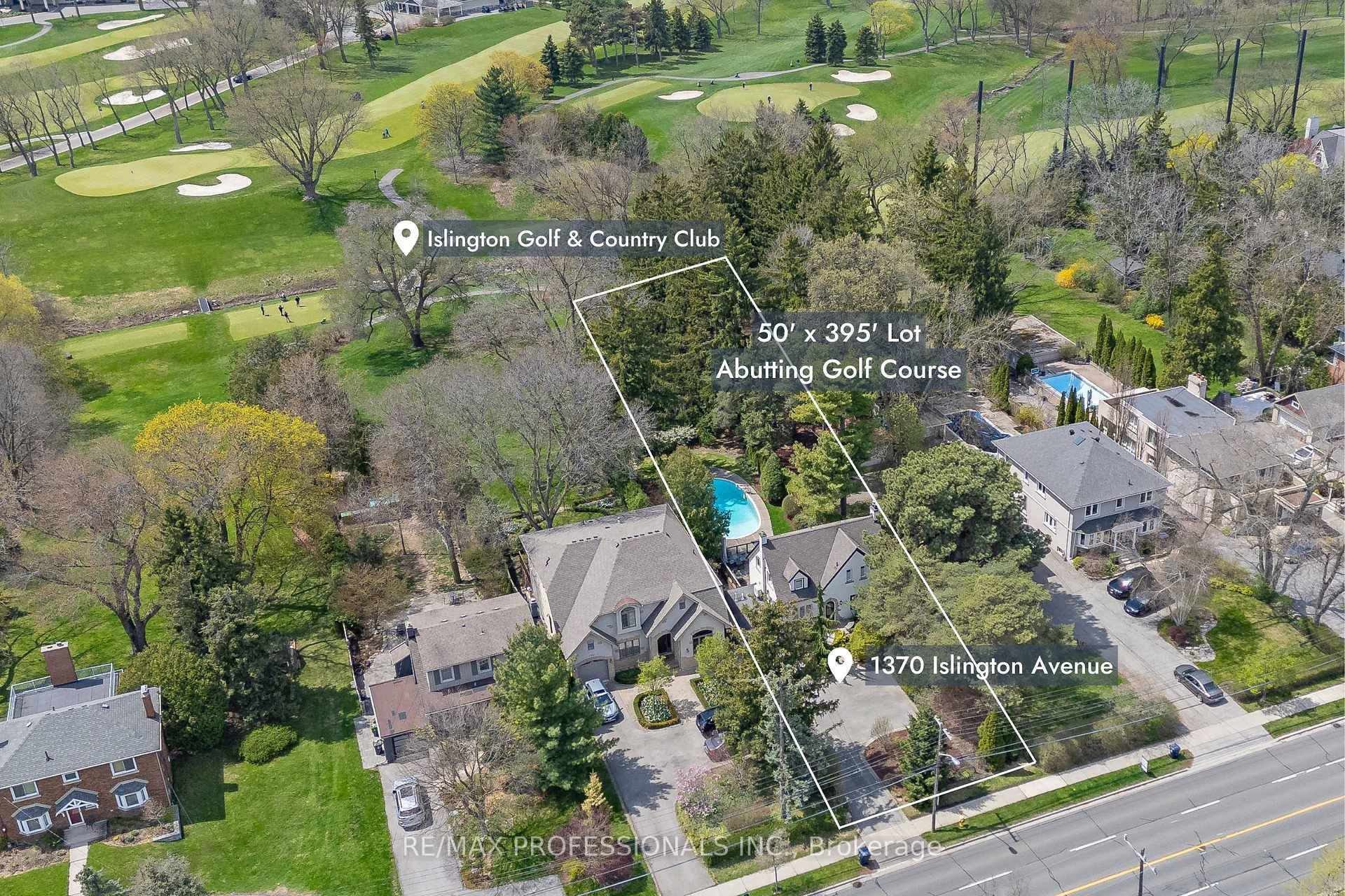 Welcome to 1370 Islington Avenue, a charming Kingsway Style 2 storey home in prestigious Princess Rosethorn set on a spectacular 50 x 395 lot backing directly onto Islington Golf Club ...