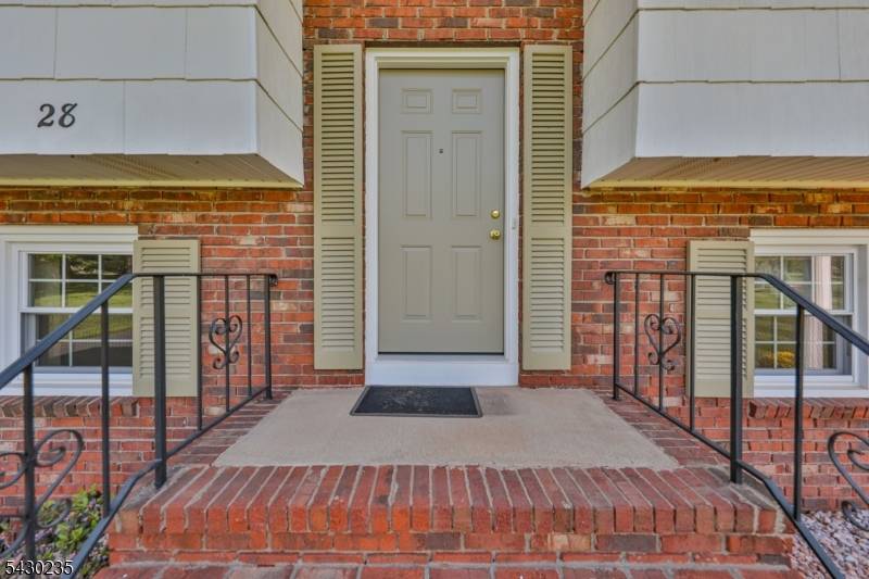 Welcome to this spacious and well maintained bilevel home located in the highly sought after Hillsborough School District !