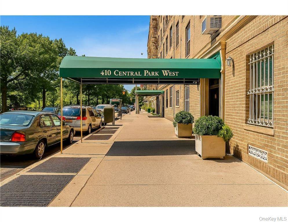 Welcome to Apartment 3C, a bright and oversized one bedroom home just steps from Central Park with beamed ceilings and beautiful double parquet hardwood floors a truly exceptional space.