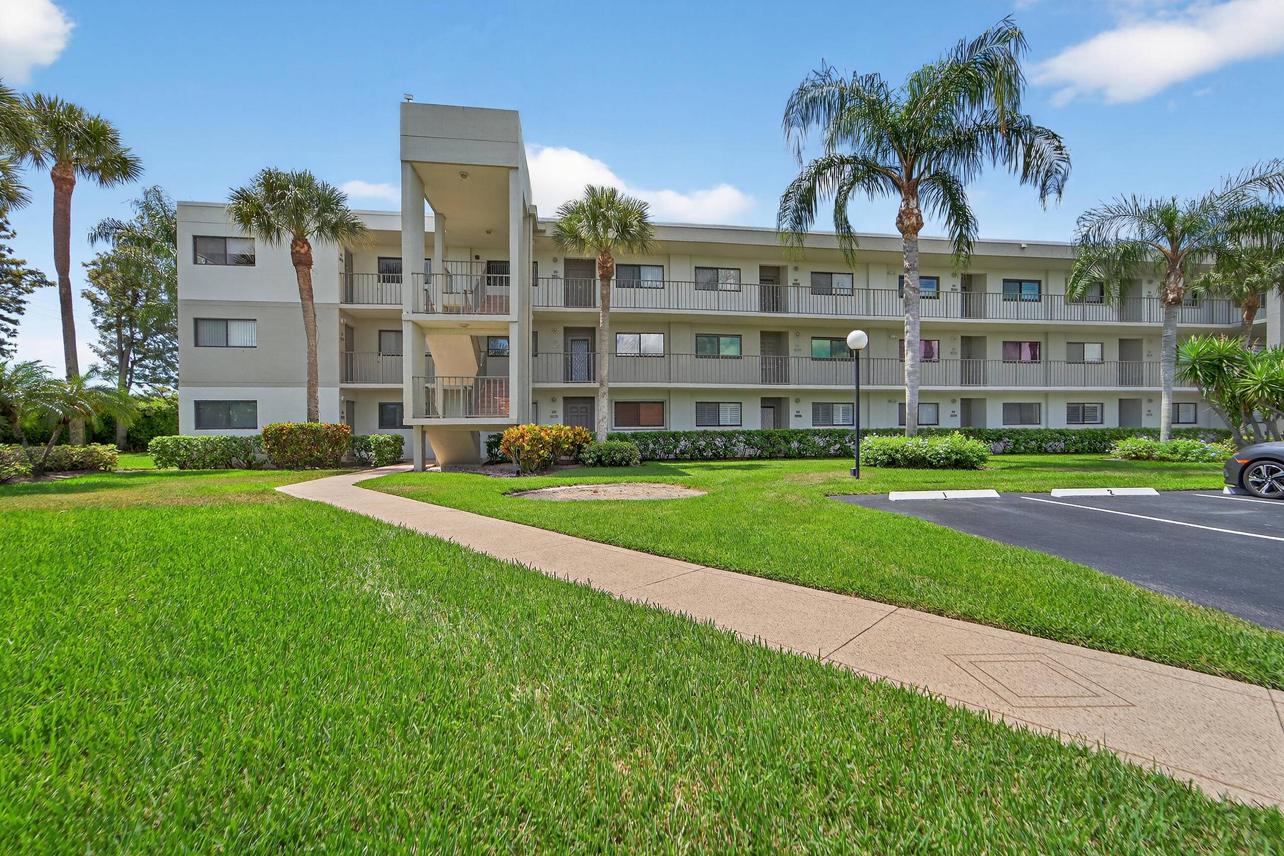 Cheerful, newly painted and spotless ground floor unit condo with tranquil garden view.