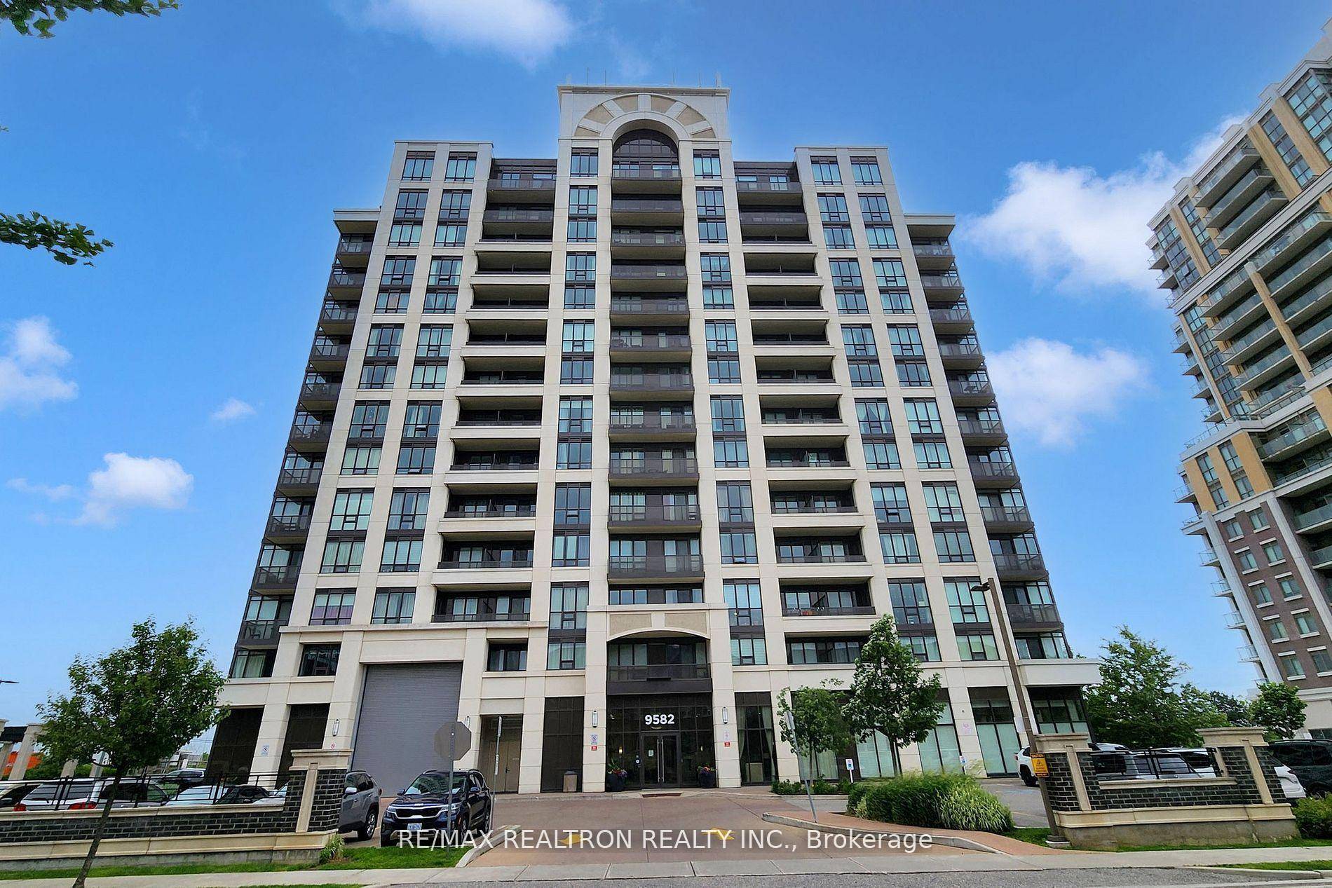 Luxurious Condo, High Demand Wismer Community, 1Bedroom Den Balcony Parking Locker.