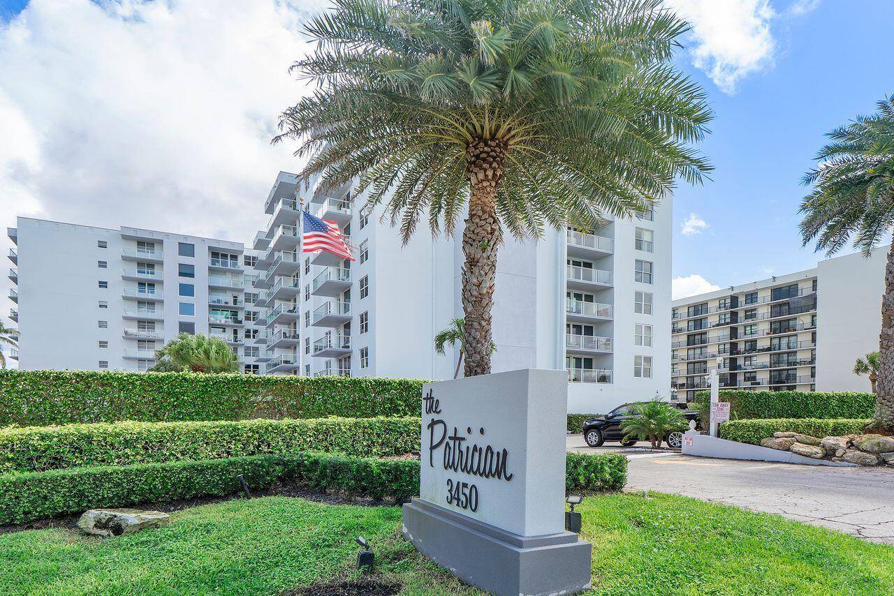 Step into elegance and comfort with this spacious, light filled condo featuring a thoughtfully designed split floor plan with two private en suite bedrooms, perfect for guests or multi generational ...