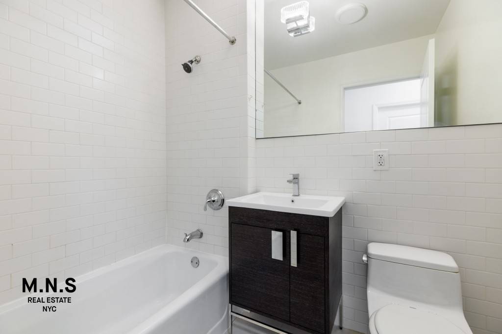 Beautiful Two Bed, Two Bath Available Now in Fort Greene !