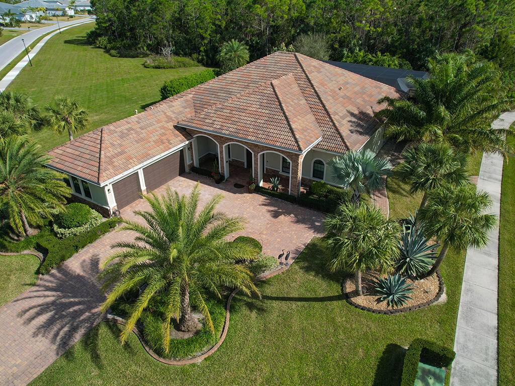 Beautiful home is sought after family friendly neighborhood of Canopy Creek.