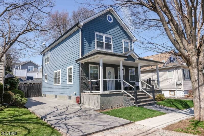 Reimagined from the ground up in 2019, 126 Ridge Avenue blends modern comfort with a sense of ease you feel the moment you arrive.