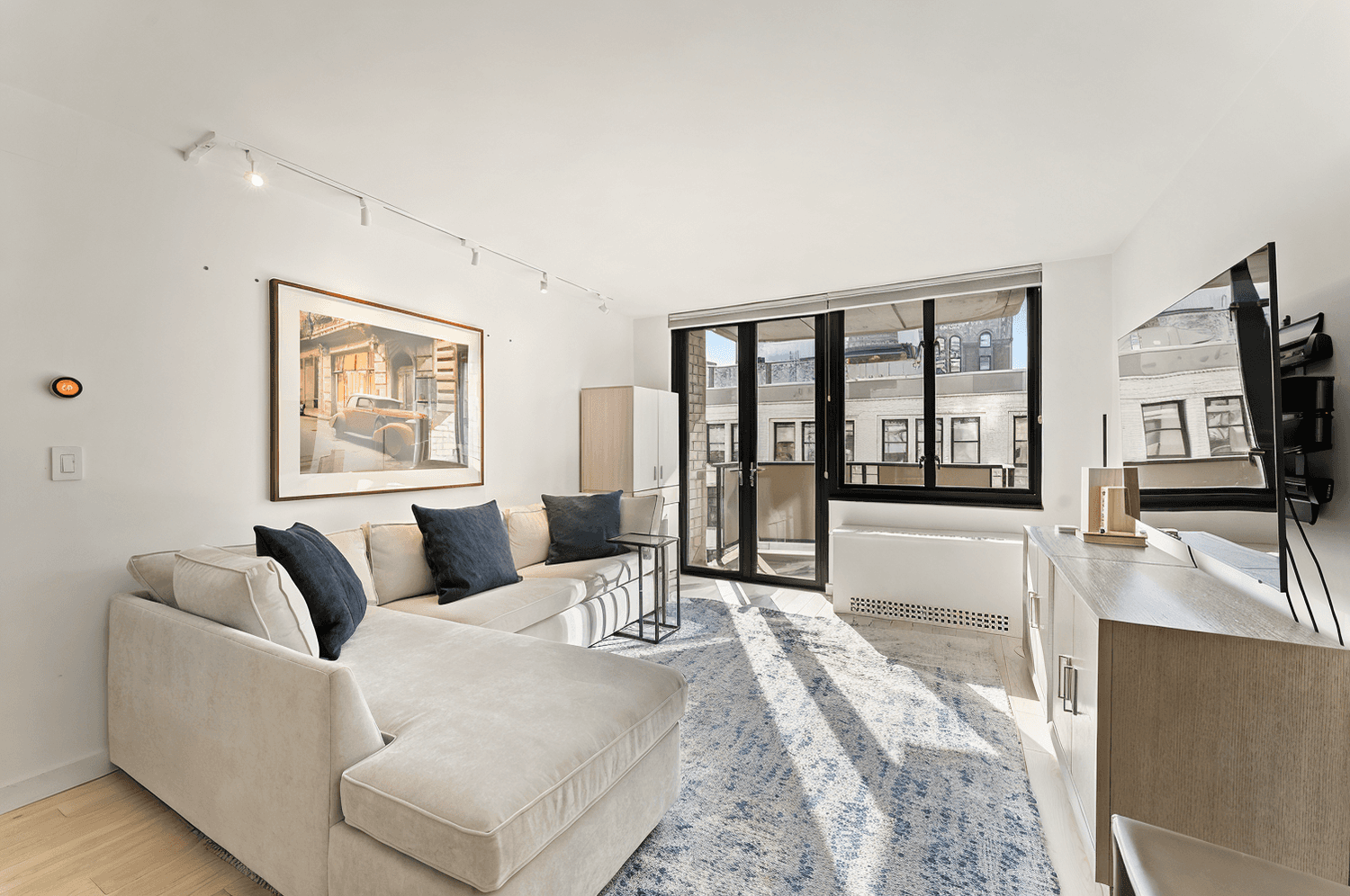 PRICE DROP BEST PRICED 2 BEDROOM IN FLATIRON AND ITS RENOVATED !