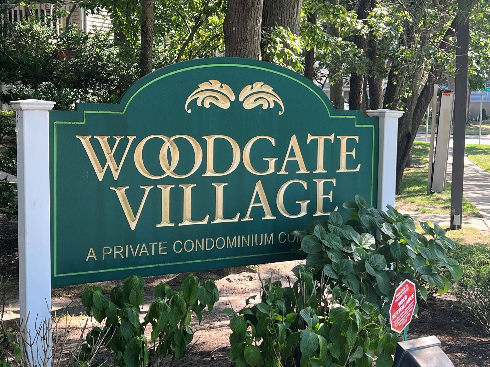 Move In Ready Townhouse Immaculate Condition Don t miss this opportunity to own a meticulously maintained 2 bedroom, 1.