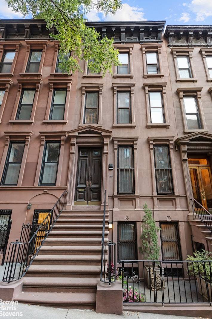 Welcome to 169 East 94th Street, a 4 story Neo Grec townhouse located on a quiet tree lined block in historic Carnegie Hill.