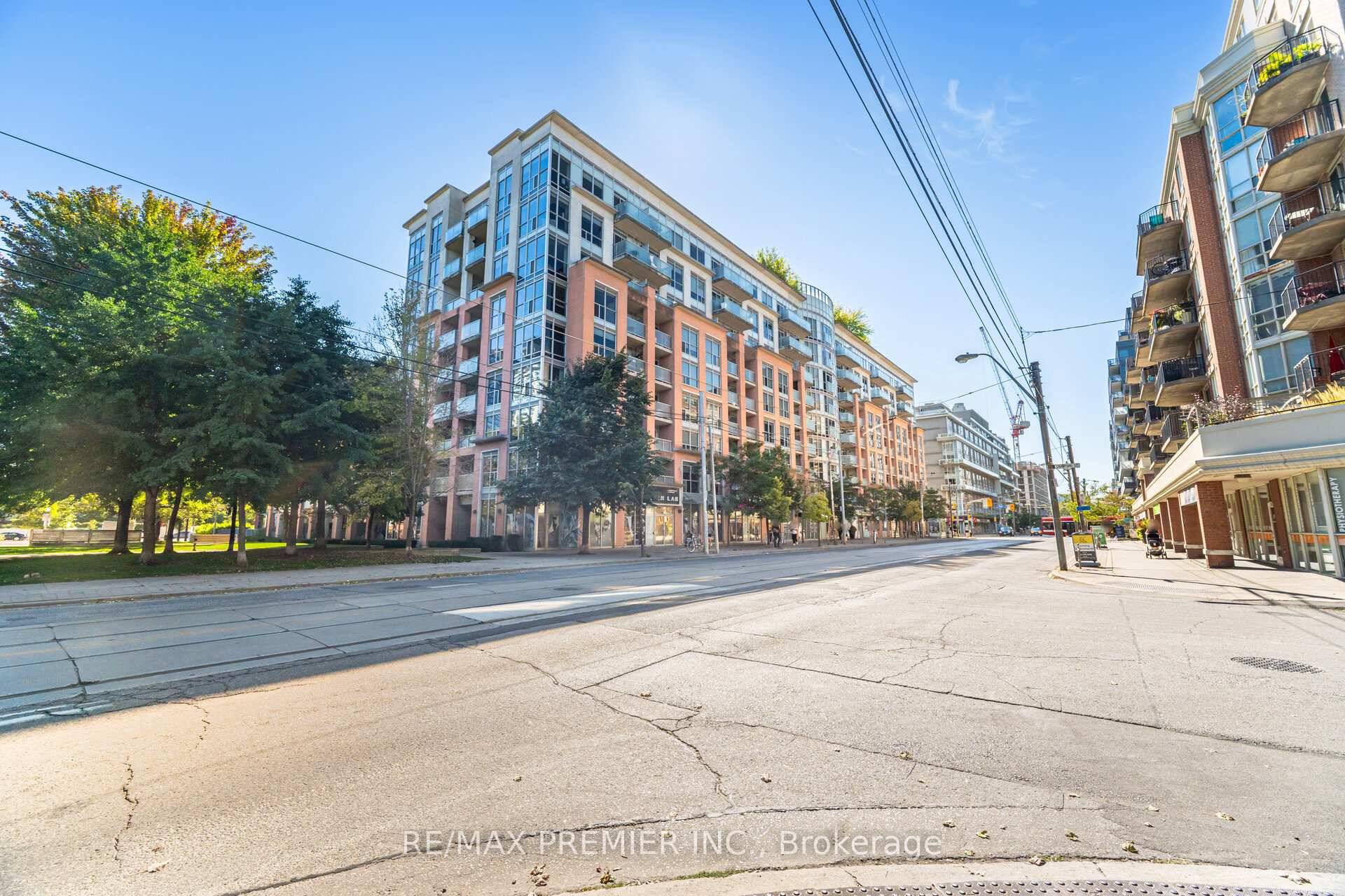 Welcome To DNA 2 Condos At 1005 King Street West, A Move In Ready One Bedroom, One Bathroom Suite That Comes With One Parking Spot And One Locker.
