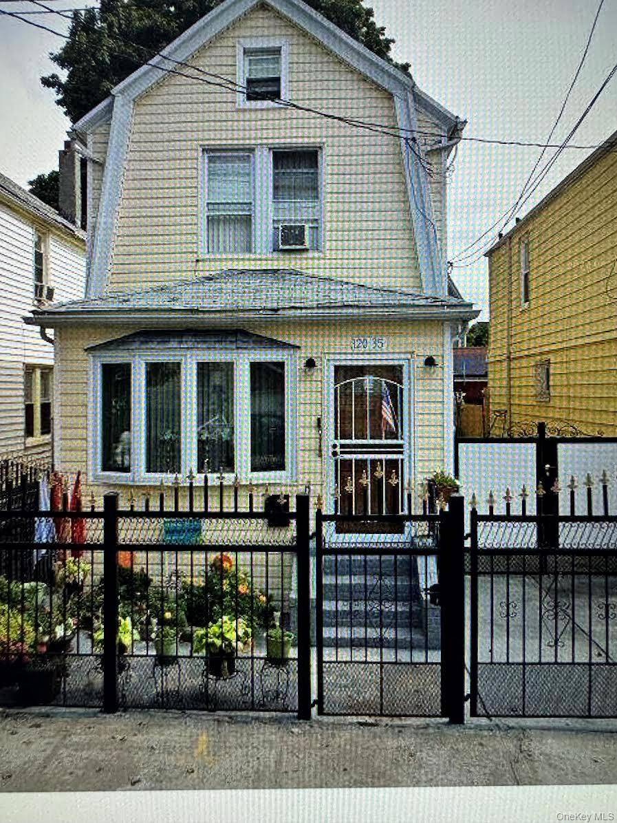 1 FAMILY DETACH 4 BEDROON FINISHED ATTIC AND FINISHED BSMT PVT DRIVE WAY WITH 1 CAR GARAGE.