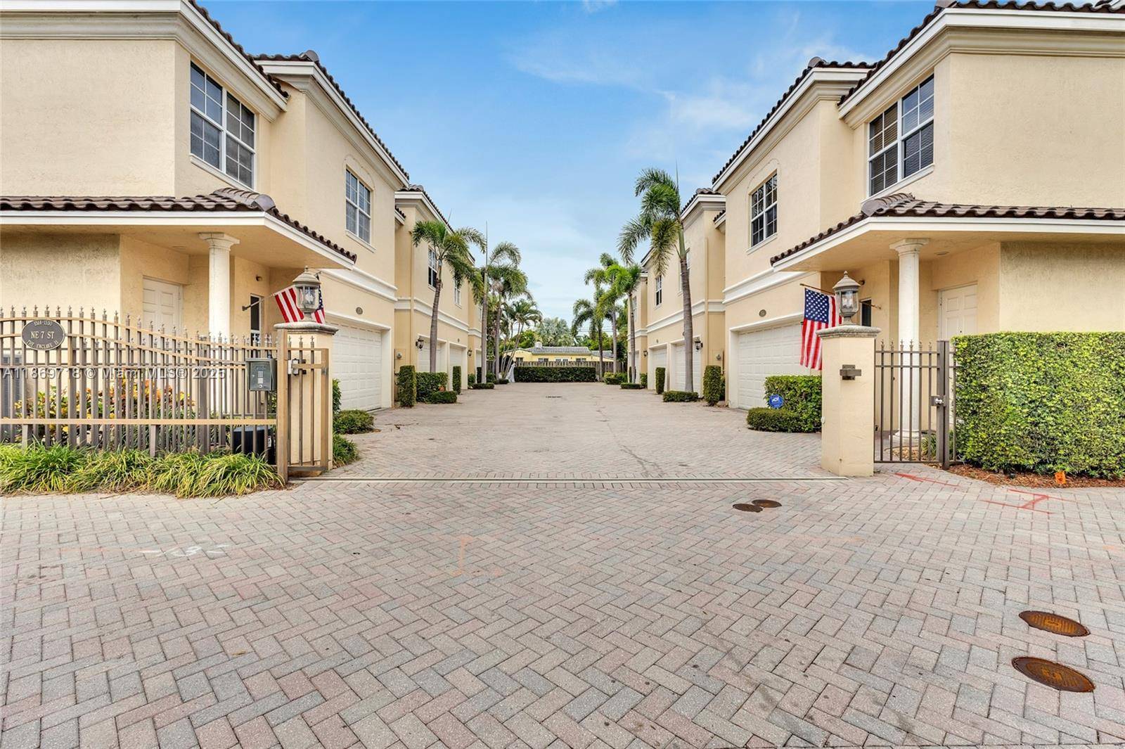 FANTASTIC OPPORTUNITY TO GRAB YOUR DREAM HOME IN VICTORIA PARK !