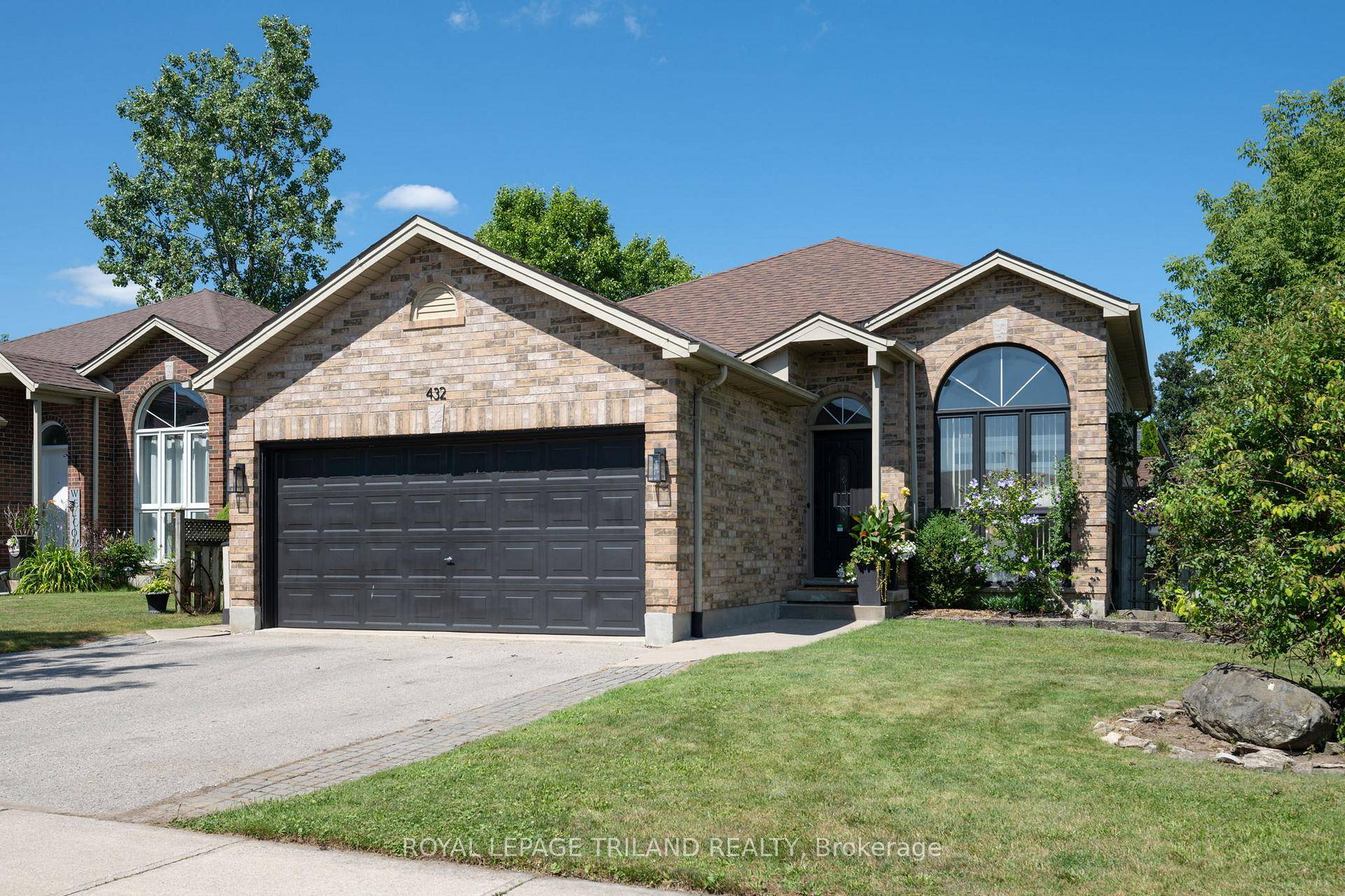 Welcome to this beautifully maintained raised bungalow, offering 3 1 bedrooms and 2 full bathrooms, on a spacious corner lot with a fully fenced yard.
