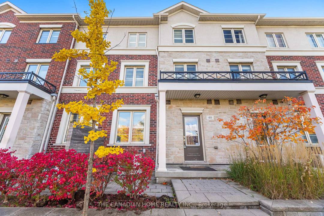 Discover stylish urban living in this spacious three level executive townhome, perfectly situated near Sherway Gardens, major highways, transit, and just minutes to downtown Toronto or the airport.