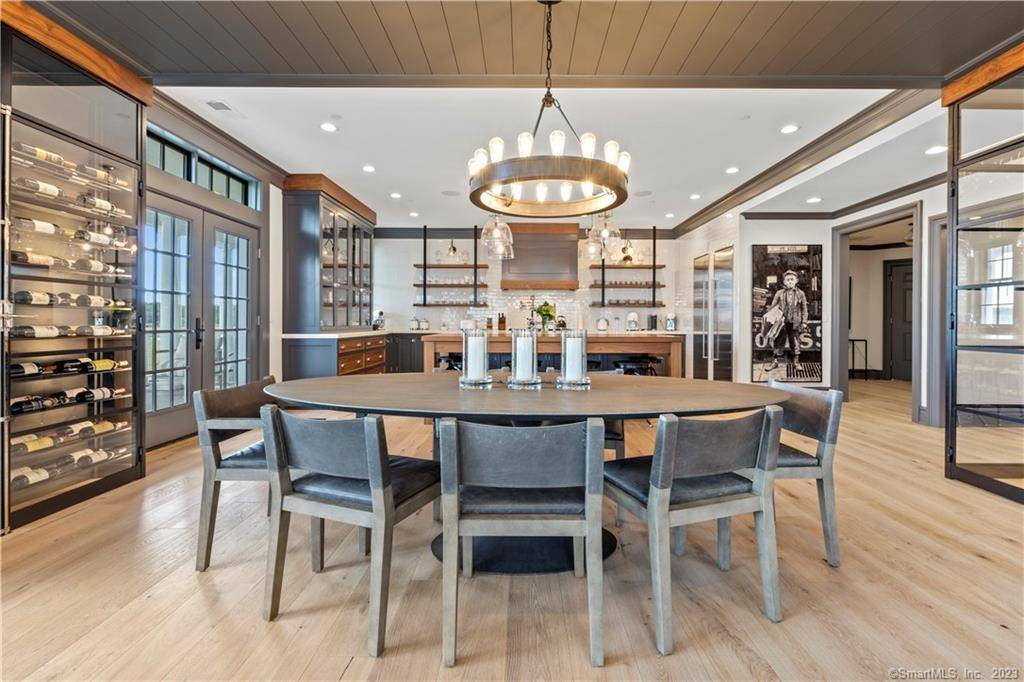 Welcome to a truly exceptional living experience at The Residences at 66 High Street !