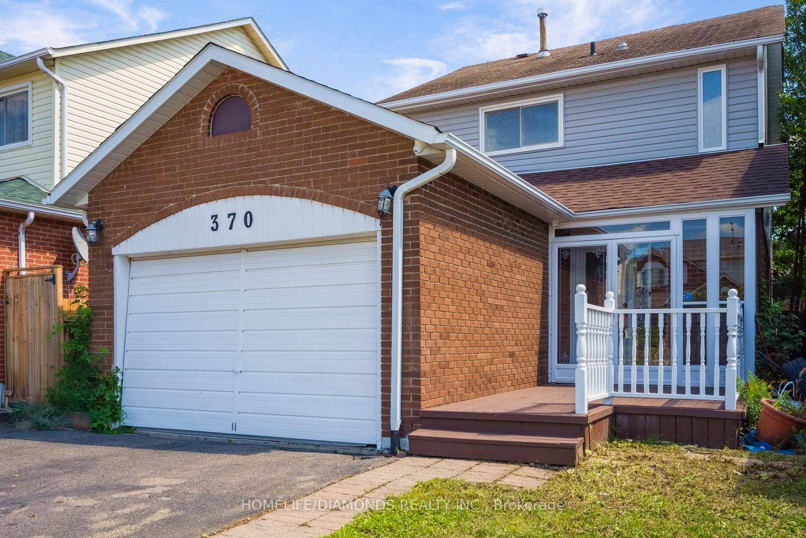 Absolutely stunning detached home with in ground pool in the heart of Brampton !