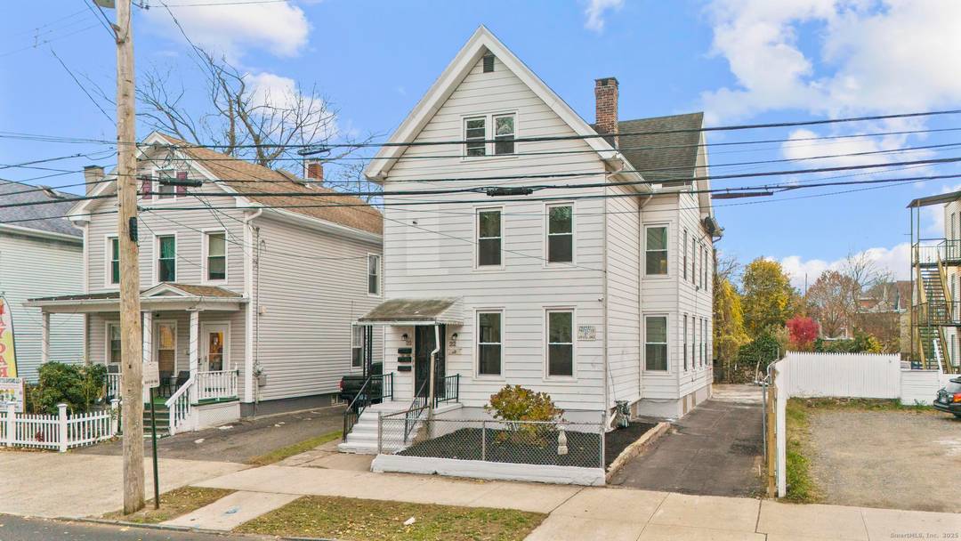 Welcome to 32 Lamberton Street, a fully renovated, fully vacant three family offering strong income potential in one of New Haven's most accessible neighborhoods.