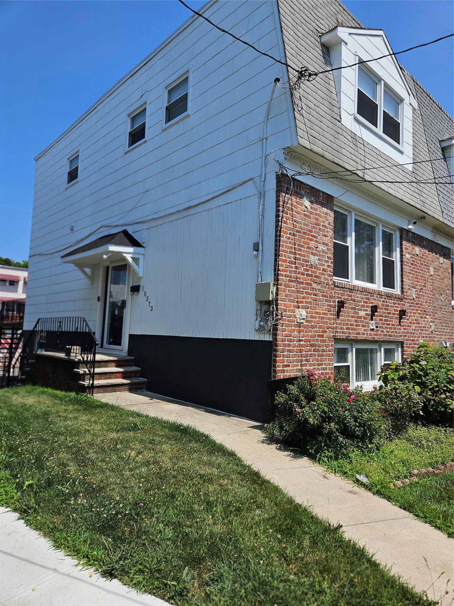Welcome to this beautifully maintained and spacious Colonial !