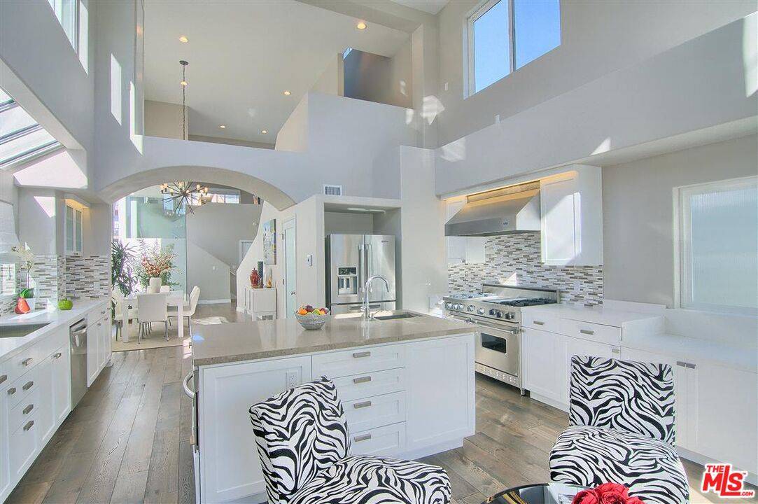 2906  2ND ST 3BR Santa Monica La