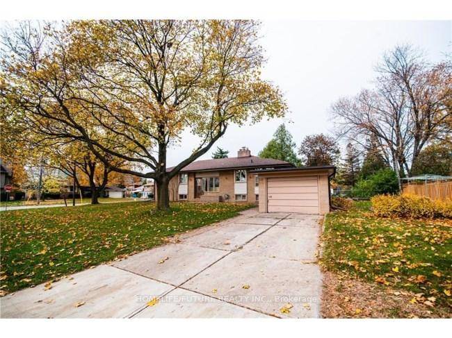 Top Location ! Full Upstairs With Separate Entrance And Large Yard, 2 Minutes Walking Distance To Victoria Park, Pharmacy And Sheppard, Minutes To 401 And DVP, Clean And Spacious Top ...