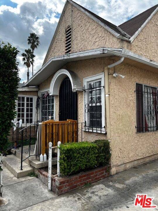 947 N Ardmore Ave 7.0 LA