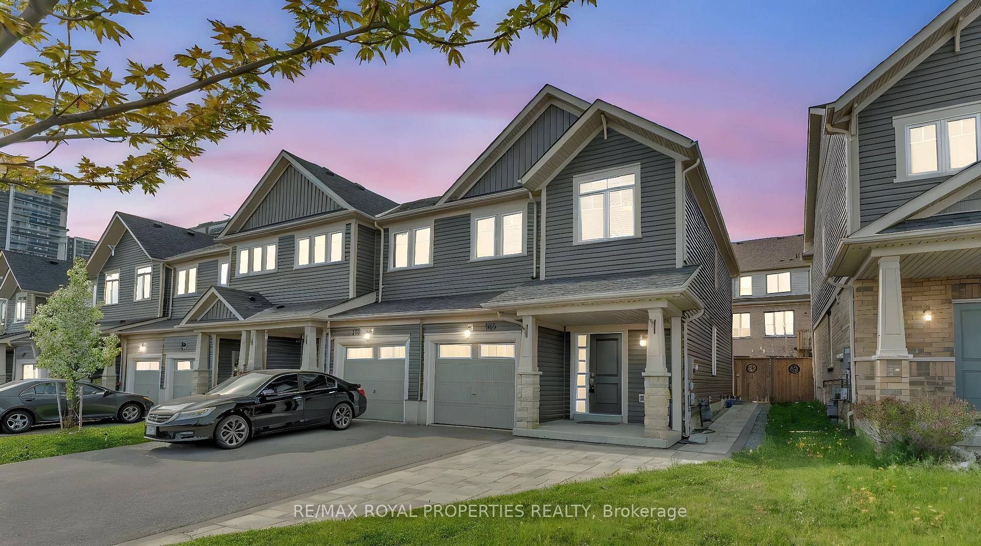 Welcome Home to This Beautiful End unit, Freehold Townhouse Nestled in One of Oshawa's Most Desirable Family friendly Communities, Windfields !