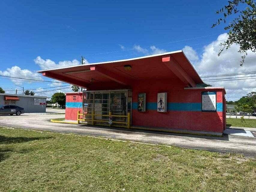 Unique opportunity in Palm Springs !