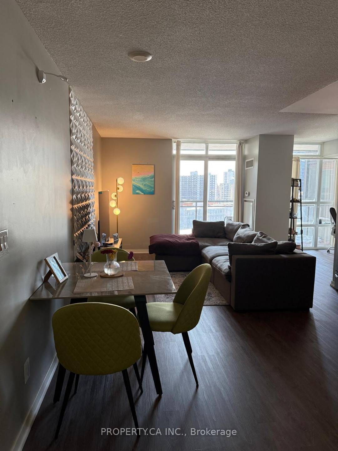 Don't let this unique opportunity slip away of leasing this rarely offered 2 1 bedroom Fully Furnished unit.