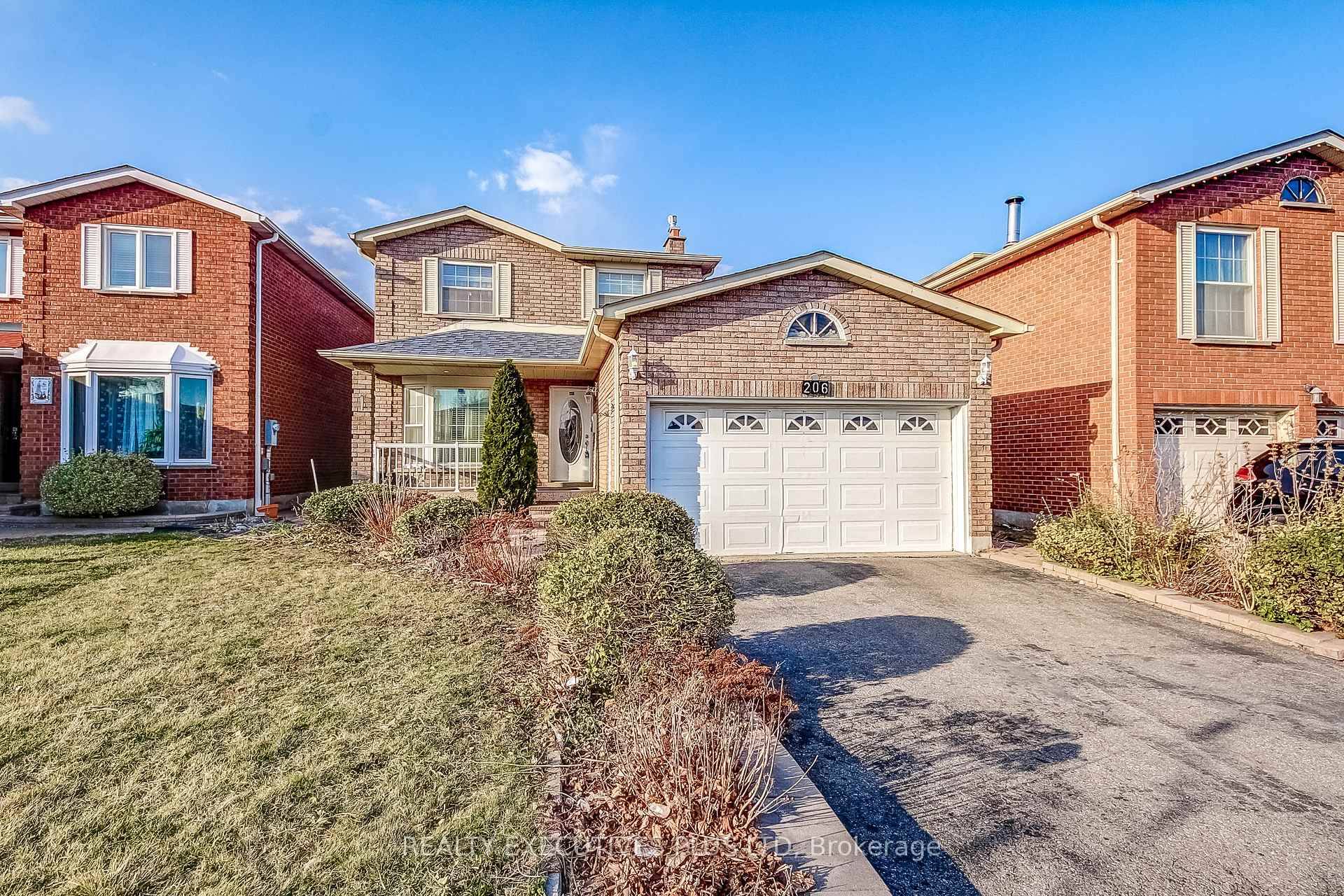 Welcome to this 3 bedroom, 4 bathroom detached home located in the sought after Brampton West area.