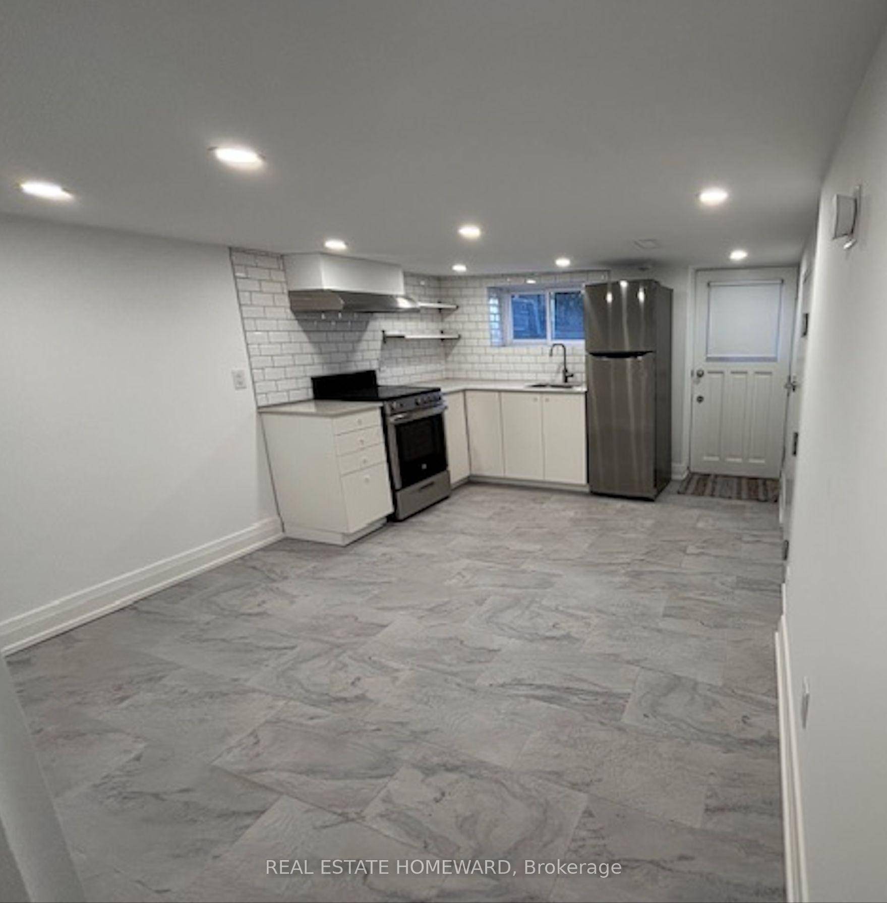 Discover this updated, bright, and modern apartment nestled on a beautiful tree lined street in South Riverdale, just steps from vibrant Queen Street East.