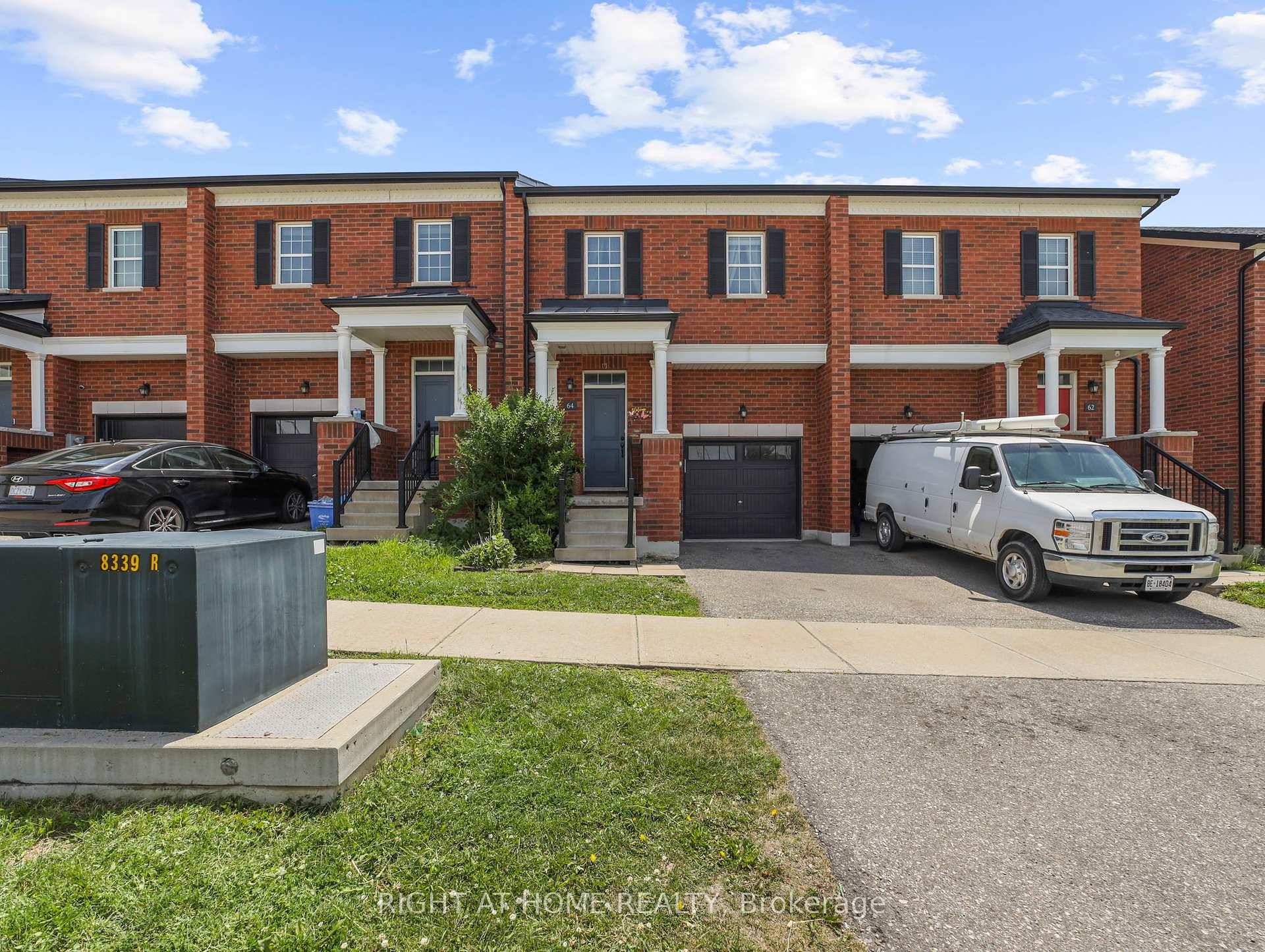 LOCATION ! Large 1647 Sq.